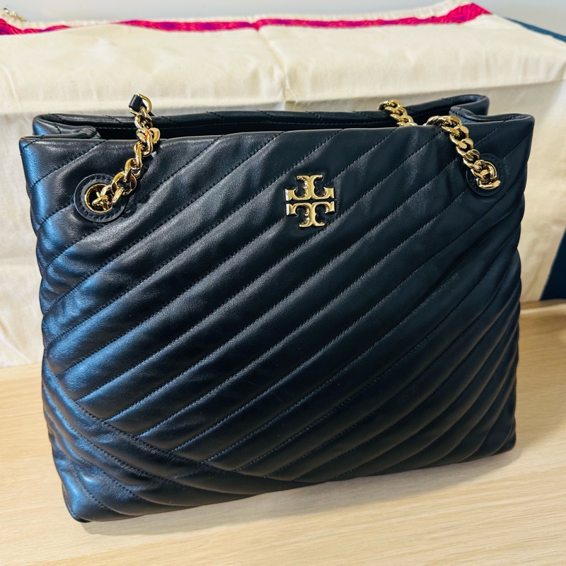 全新 Tory Burch Kira Chevron Tote 小香風經典黑色皮革肩背手提托特包 鏈條背帶-0