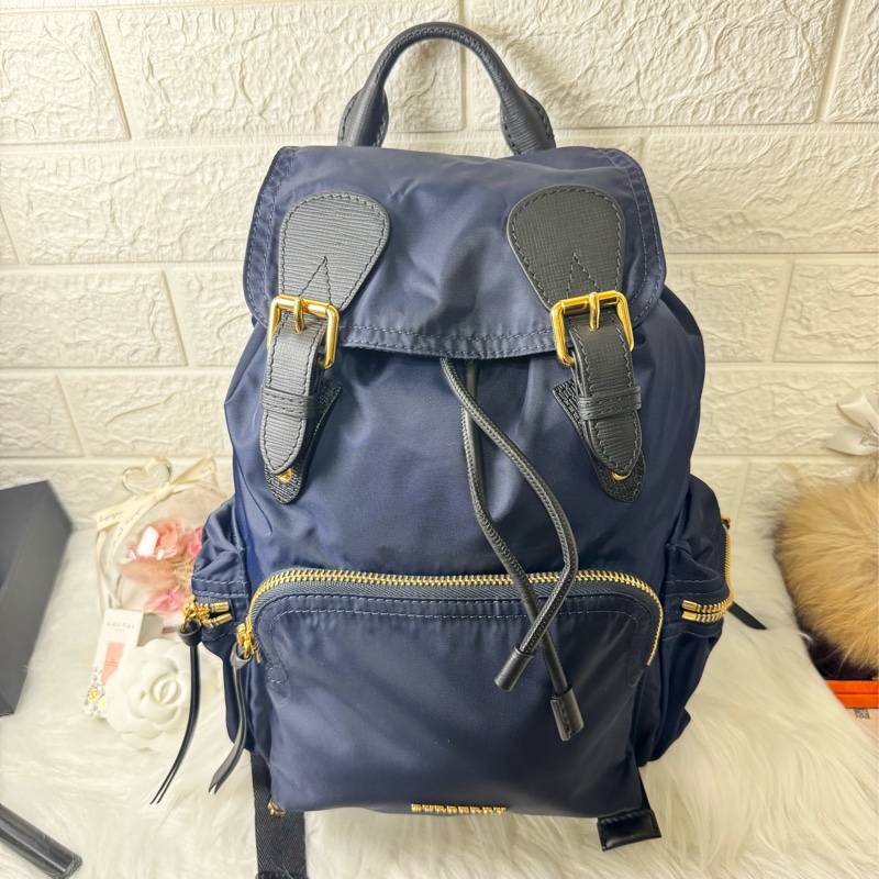 Burberry 的 The Rucksack 軍旅背包（深藍）-1