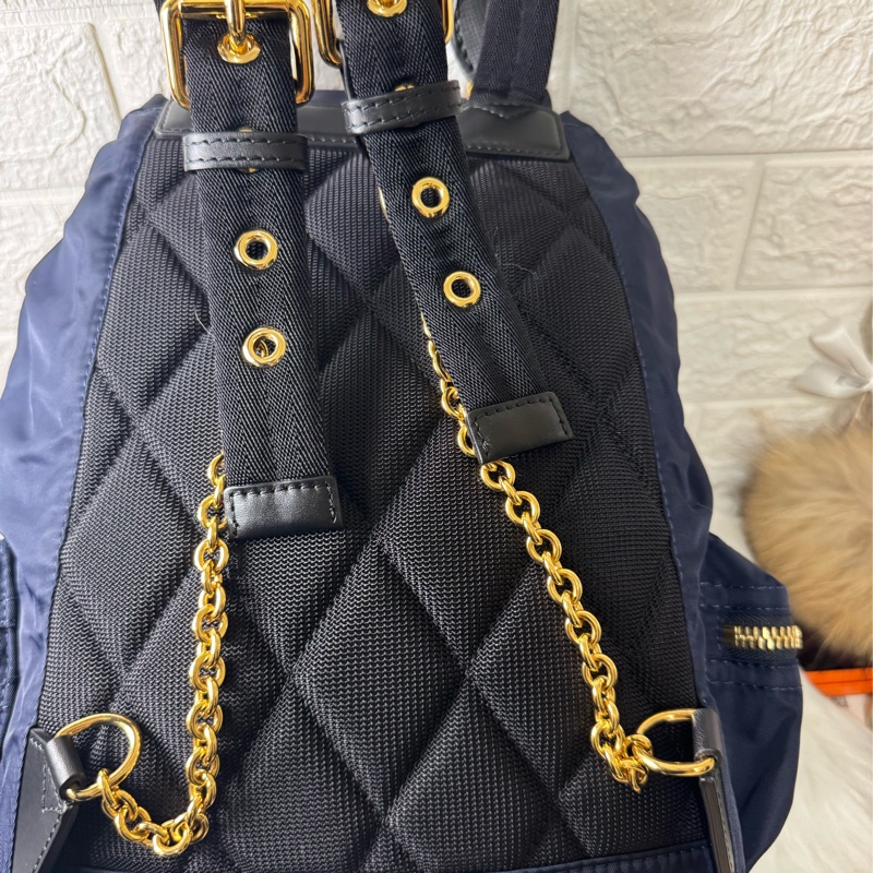 Burberry 的 The Rucksack 軍旅背包（深藍）-16