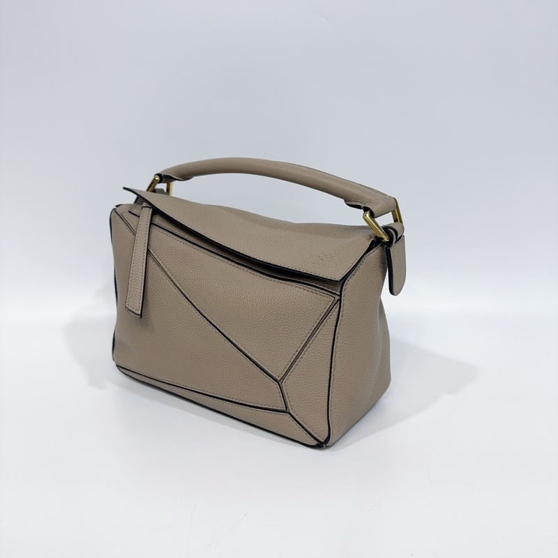 Loewe沙色金釦牛皮puzzle小號肩背包-7