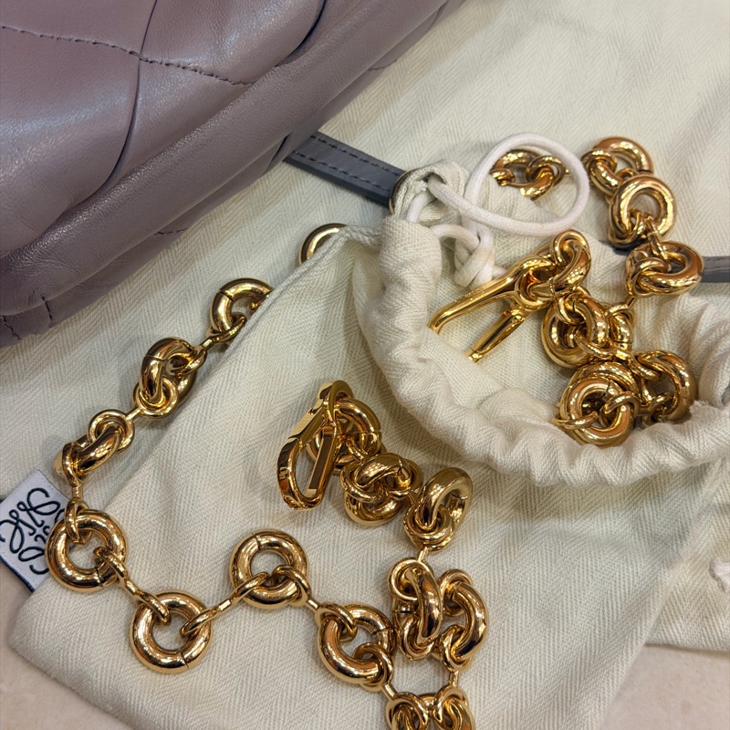 LOEWE Goya Puffer Bag 珍珠灰 小號-8