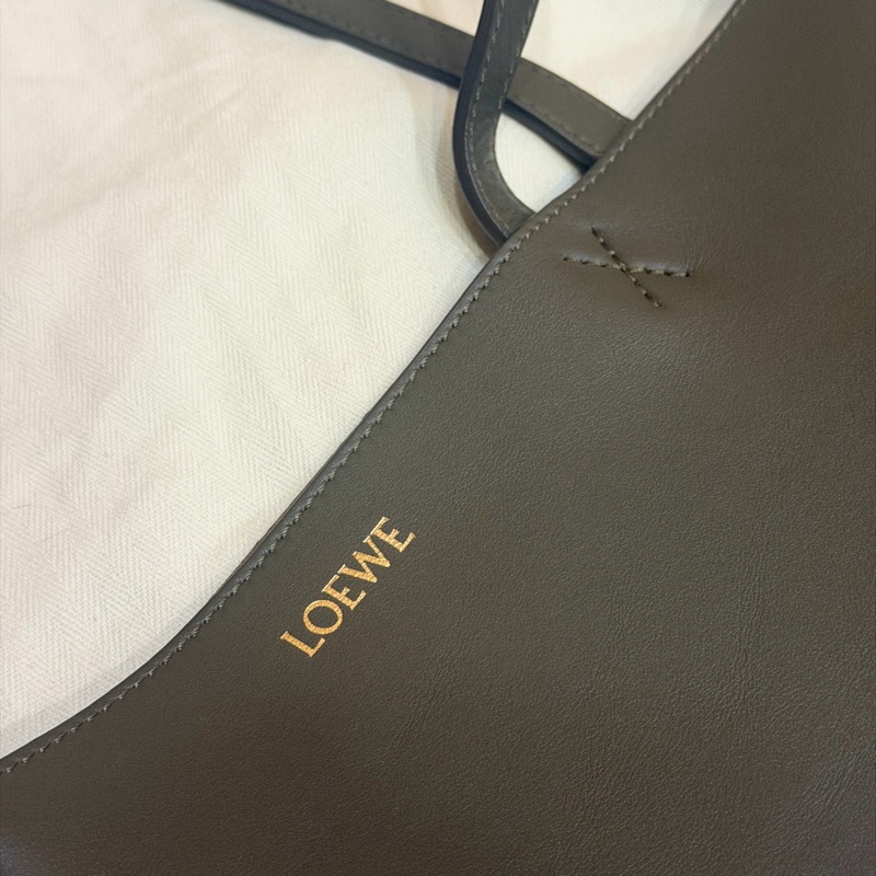 Loewe 中型亮面小牛皮 Puzzle Fold 托特包 軍綠色-4