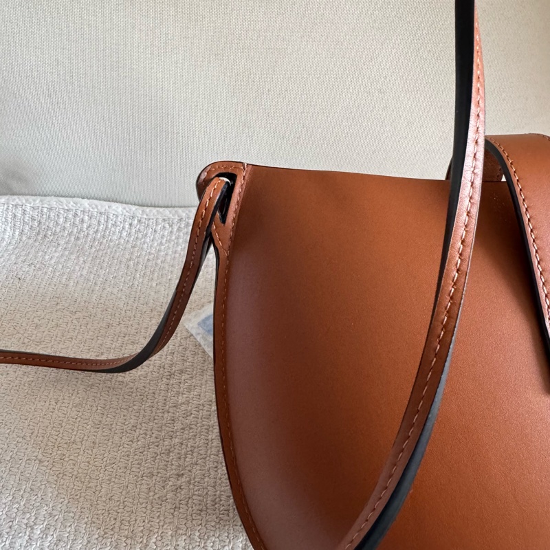 Loewe 羅意威molded bucket bag單肩包斜挎包復古博物館系列 可愛蛋殼包-4