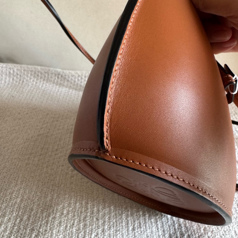 Loewe 羅意威molded bucket bag單肩包斜挎包復古博物館系列 可愛蛋殼包-6