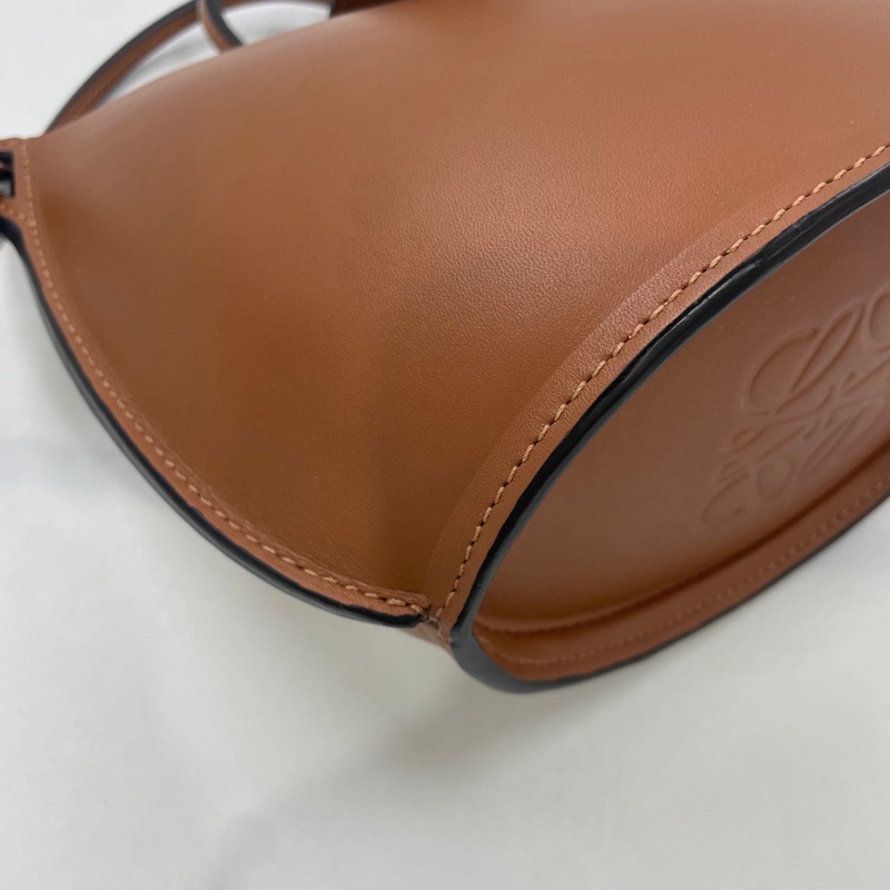 Loewe 羅意威Molded bucket bag復古博物館系列單肩包斜挎包復古博物館系列 可愛蛋殼包-9