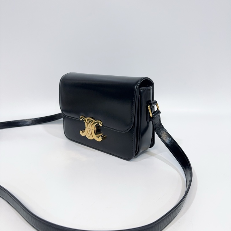 Celine 黑色牛皮金釦凱旋門斜背包-7