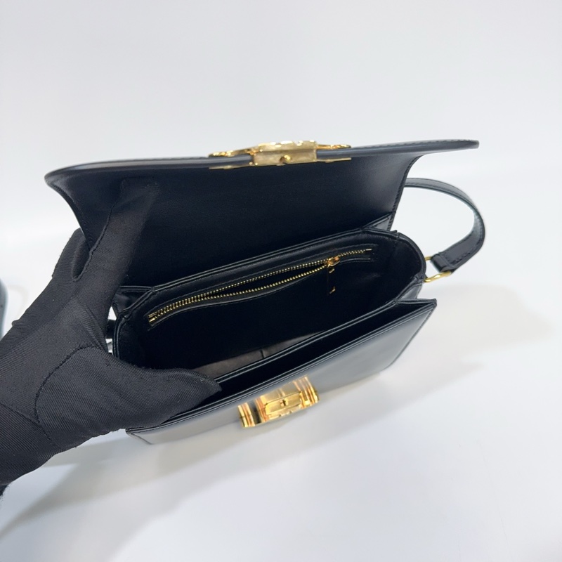 Celine 黑色牛皮金釦凱旋門斜背包-14
