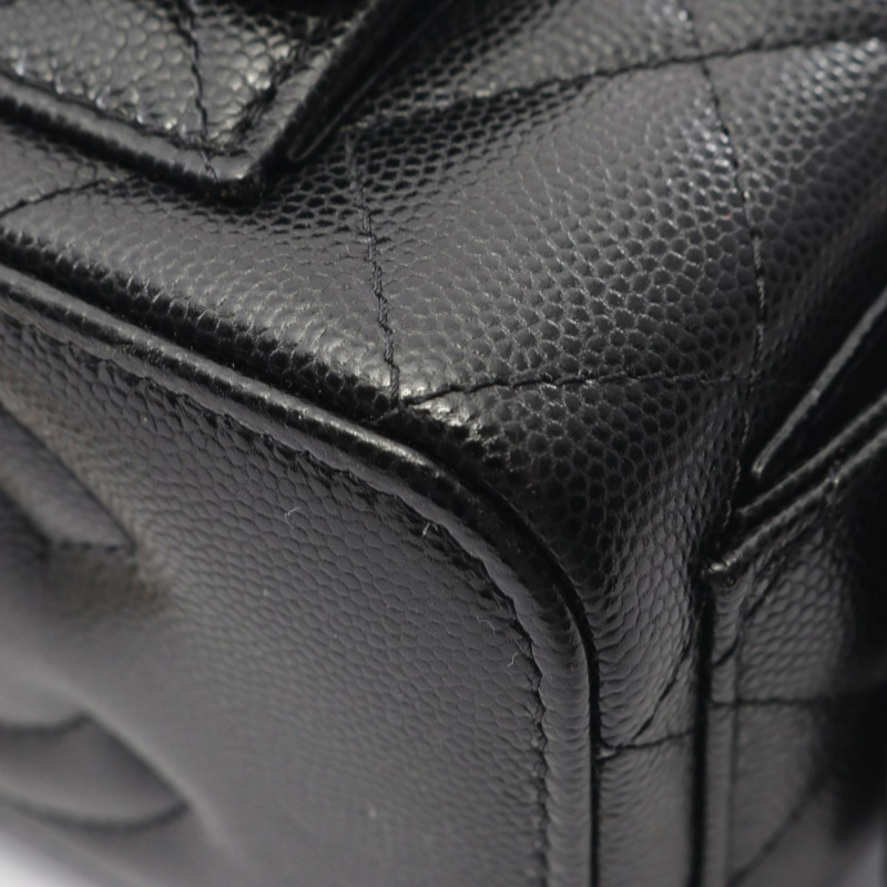 香奈兒 (CHANEL) Matelasse 肩鍊斜挎化妝包，小牛皮材質，黑色，二手，金色五金-6