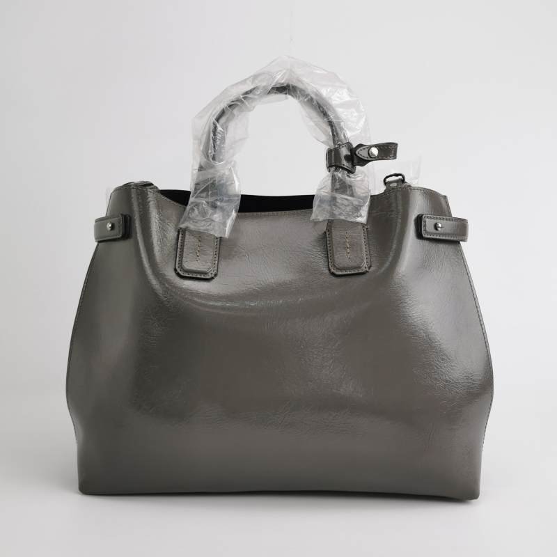 Burberry The Banner班納中號牛皮純色字母Logo雙搭扣斜挎包單肩包-4