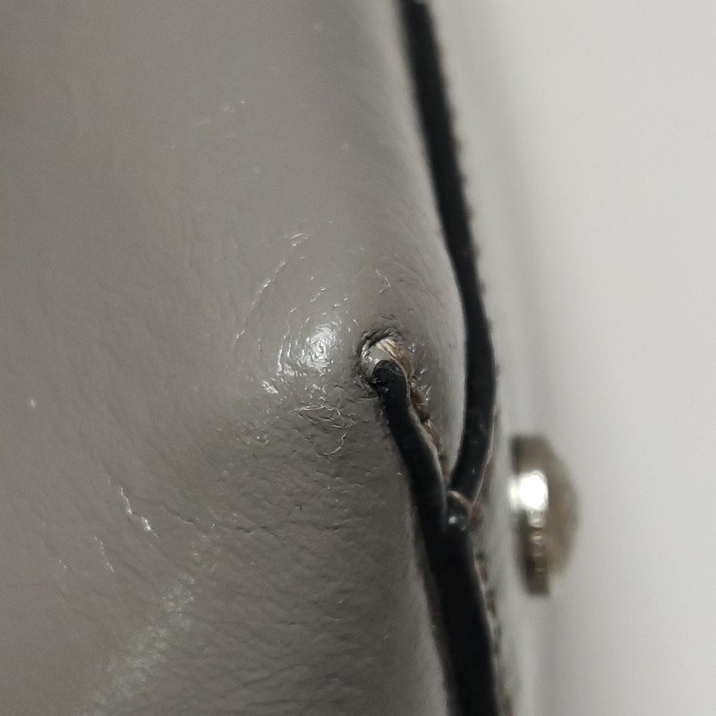 Burberry The Banner班納中號牛皮純色字母Logo雙搭扣斜挎包單肩包-16