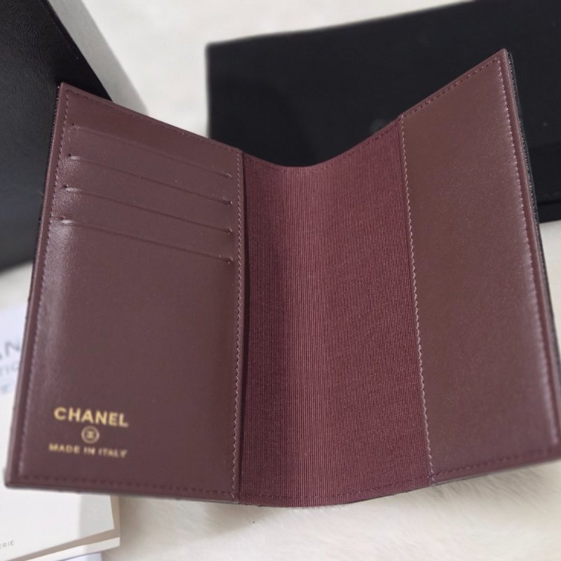 禮物～ Chanel香奈兒黑金雙C logo荔枝牛皮護照夾／ 護照包／ 護照夾卡包-6