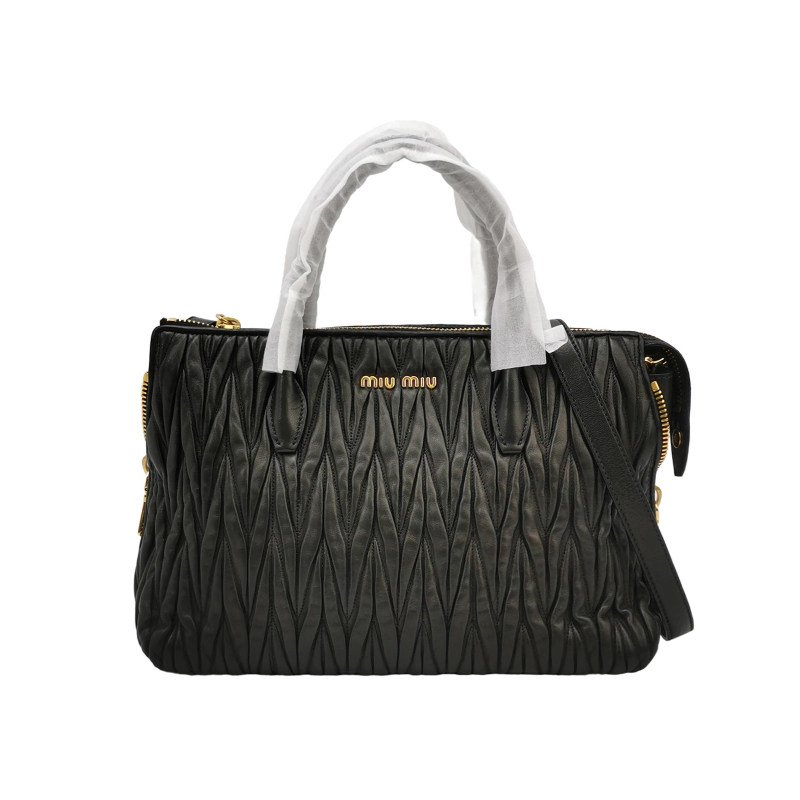 Miu Miu羊皮純色字母Logo褶皺斜挎包單肩包-0