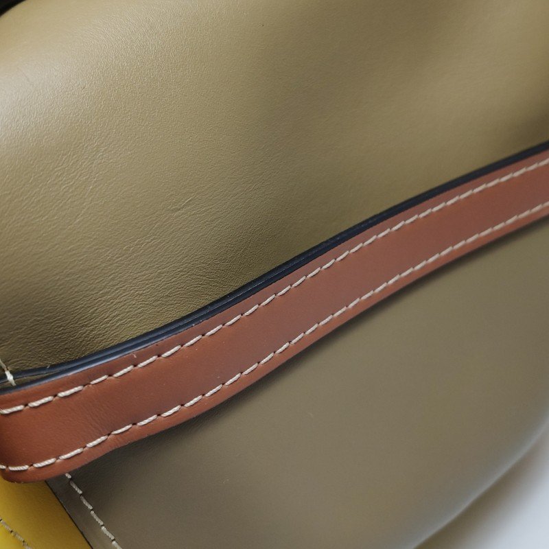 Loewe Gate小號牛皮拼色蝴蝶結束帶斜挎包單肩包-11