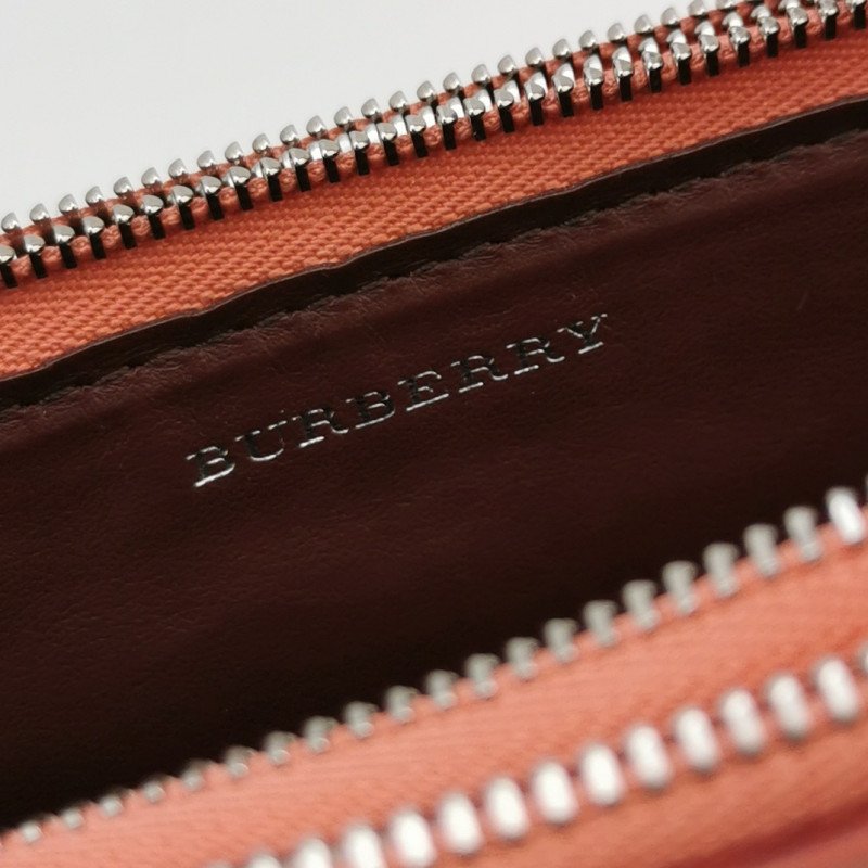 Burberry羊皮純色字母logo斜挎包單肩包-7