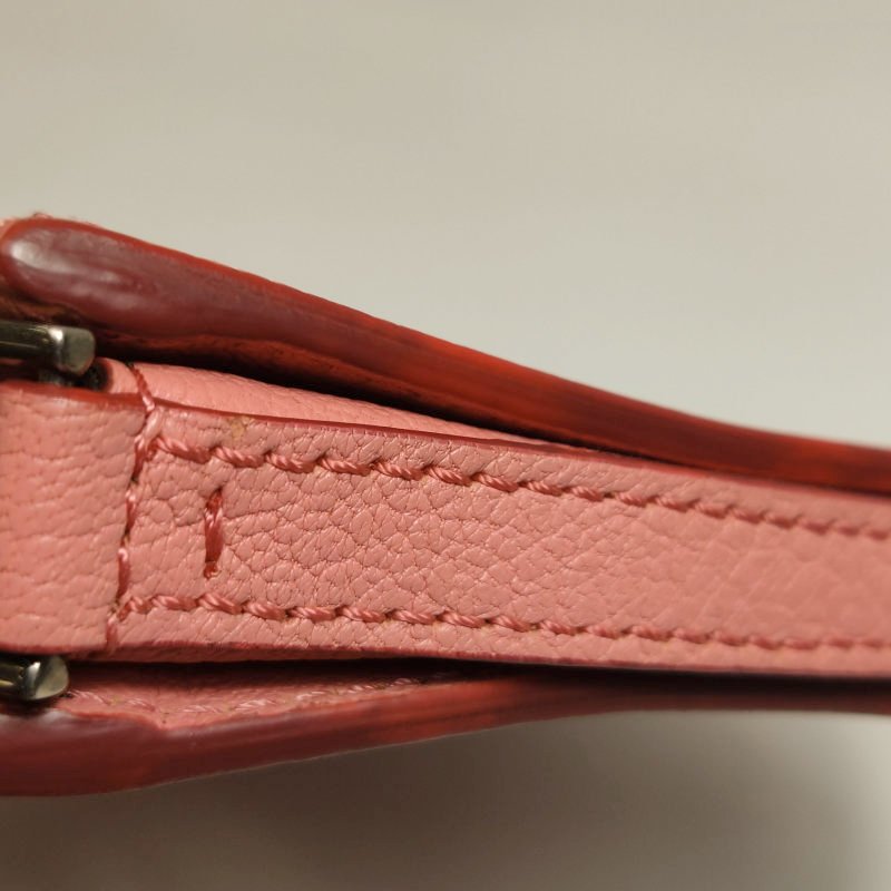 Burberry羊皮純色字母logo斜挎包單肩包-13
