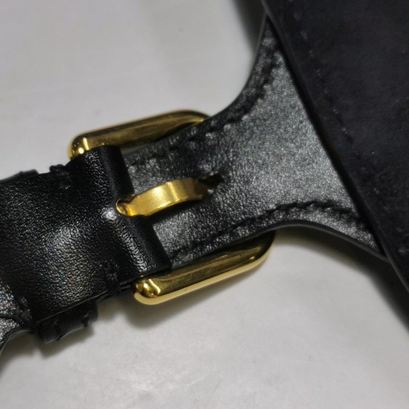 Dior Bobby中號牛皮純色CD標誌磁扣斜挎包單肩包-17