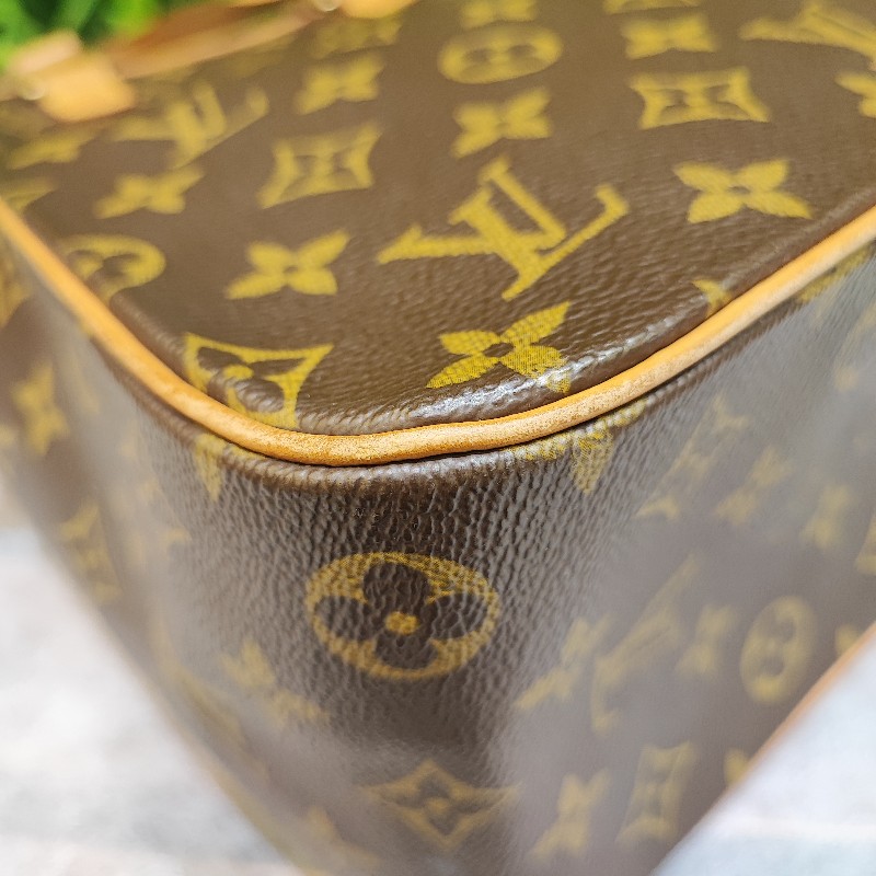 Louis Vuitton Excentri Cite-9