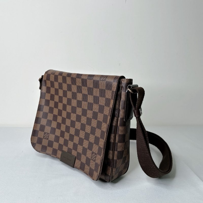 LV District PM棋盤格翻蓋斜背包-2