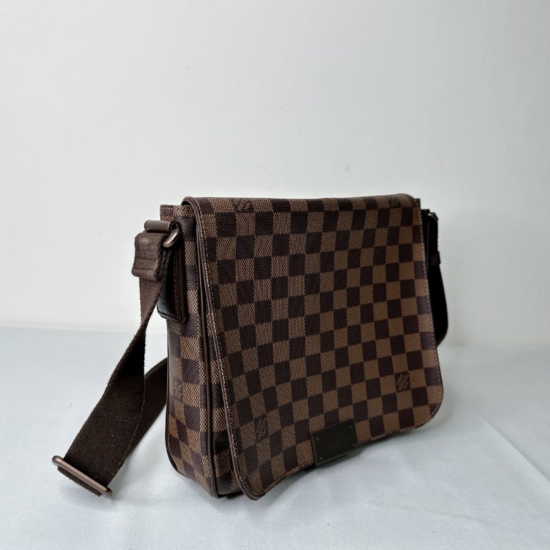 LV District PM棋盤格翻蓋斜背包-3