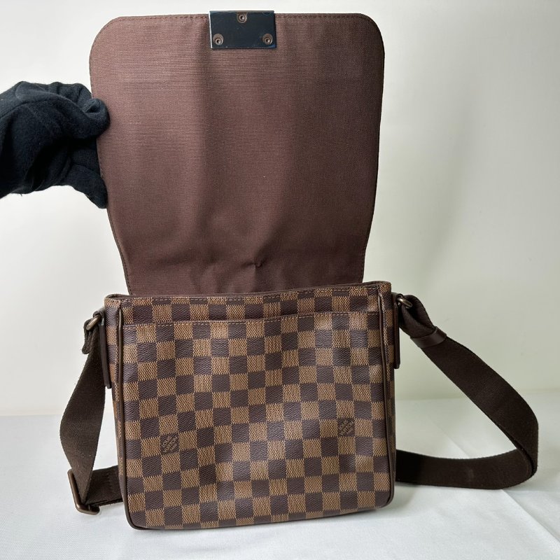 LV District PM棋盤格翻蓋斜背包-6