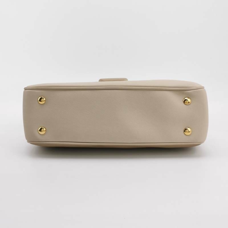 Burberry DK88中號牛皮拼色字母Logo鎖扣斜挎包-5