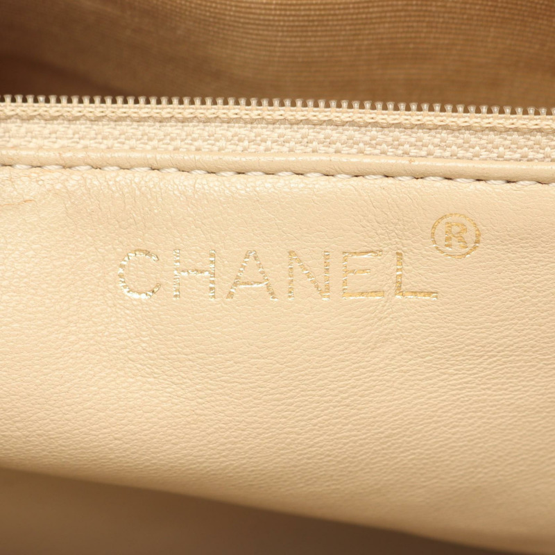 香奈兒 (CHANEL) 絎縫鏈條肩背包，粒面小牛皮，米色，金色五金，二手-3