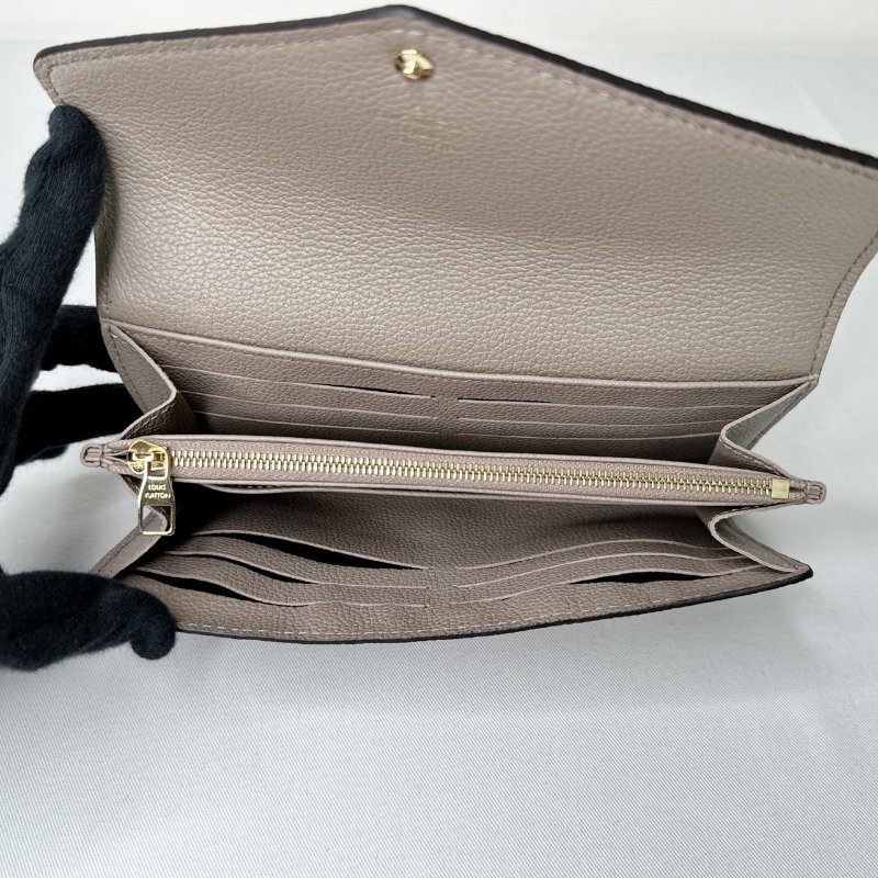 LV Sarah斑鳩灰翻蓋長夾-6