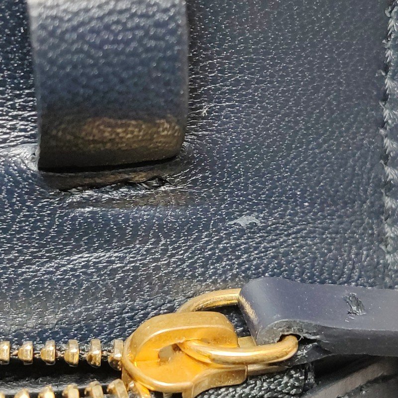 Celine Classic Box豆腐包中號牛皮純色按壓式鎖扣單肩包-9