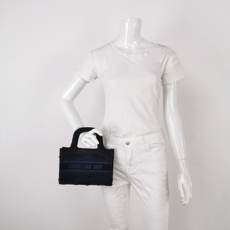Dior Book Tote迷你帆布迷彩刺繡手提包-1