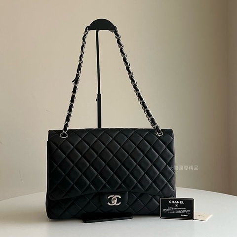CHANEL 經典maxi 羊皮鏈條包（黑銀配色）大號