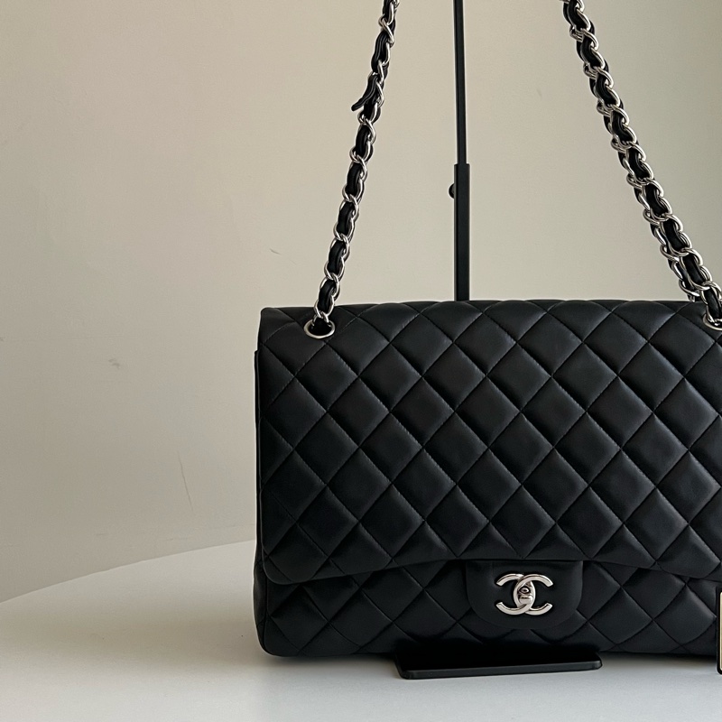 CHANEL 經典maxi 羊皮鏈條包（黑銀配色）大號-3