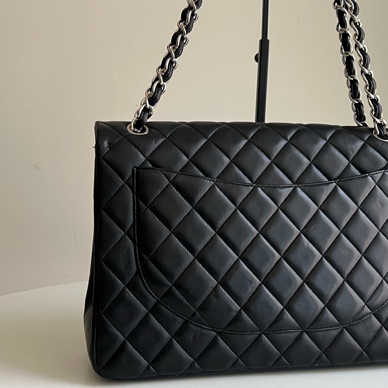CHANEL 經典maxi 羊皮鏈條包（黑銀配色）大號-6