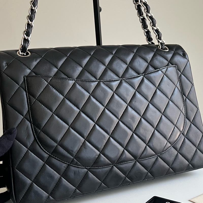 CHANEL 經典maxi 羊皮鏈條包（黑銀配色）大號-11