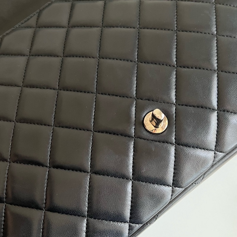 CHANEL 經典maxi 羊皮鏈條包（黑銀配色）大號-20