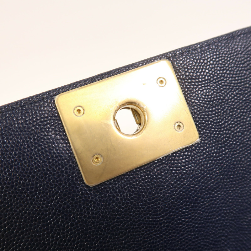 CHANEL 牛皮皮革Boy 20金扣鏈帶肩背袋-20