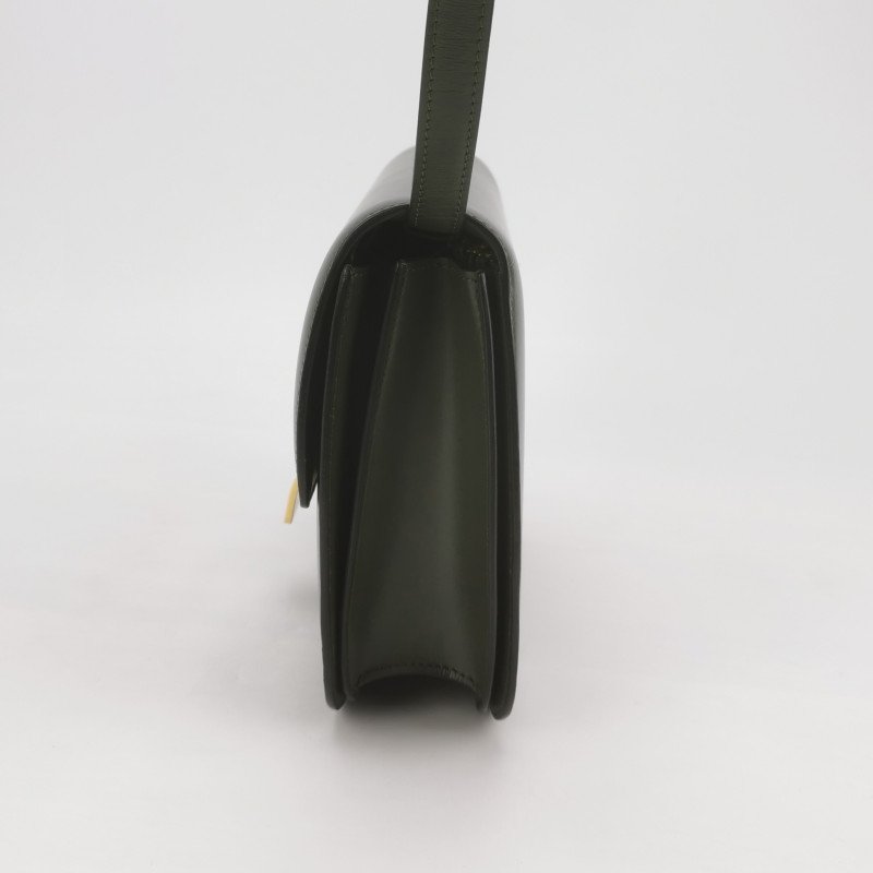 Celine Classic Box豆腐包中號牛皮純色按壓式鎖扣單肩包-2