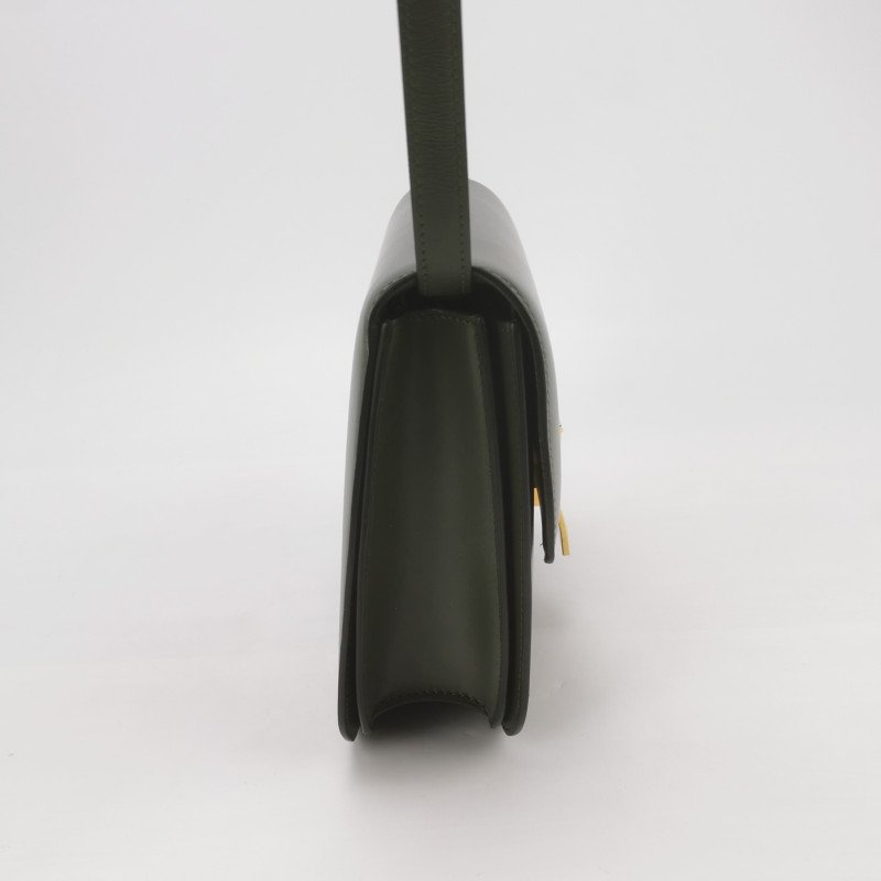 Celine Classic Box豆腐包中號牛皮純色按壓式鎖扣單肩包-3