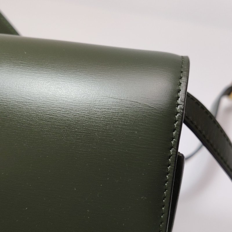 Celine Classic Box豆腐包中號牛皮純色按壓式鎖扣單肩包-20