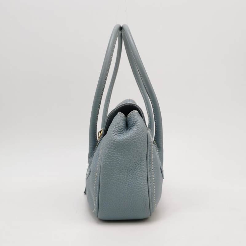 Celine牛皮純色金屬針扣單肩包-2