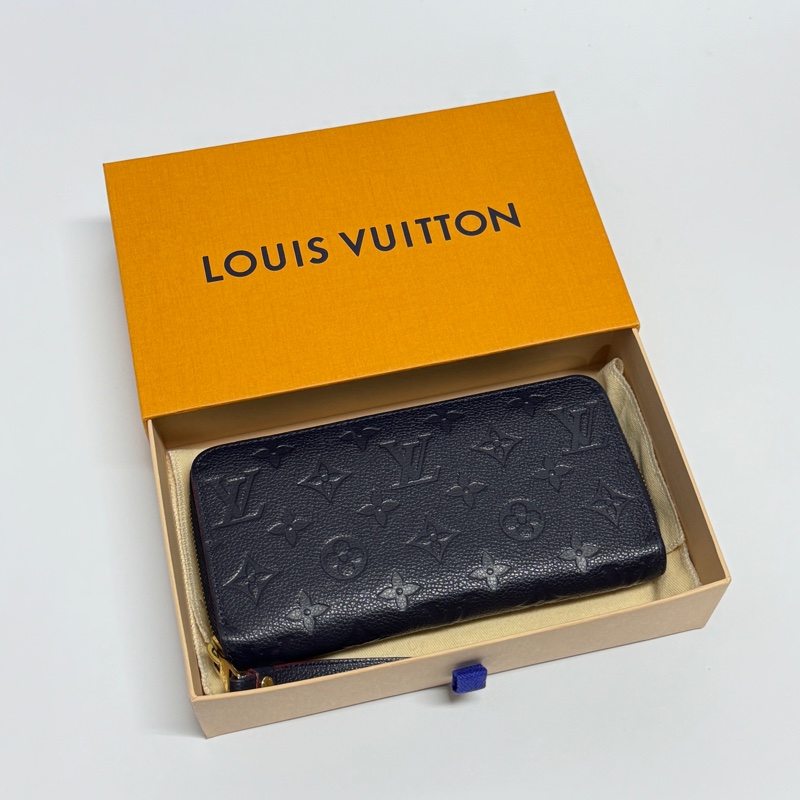 【超！級！新】 LV M61864 全牛皮壓紋 立體老花 長夾（專櫃38,800）-2