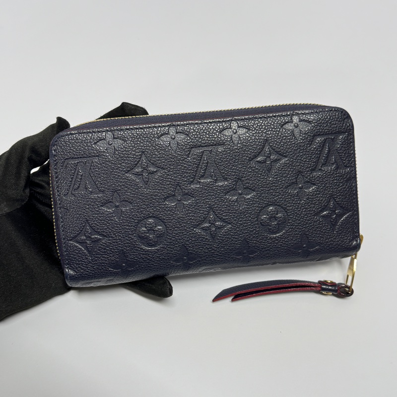 【超！級！新】 LV M61864 全牛皮壓紋 立體老花 長夾（專櫃38,800）-4