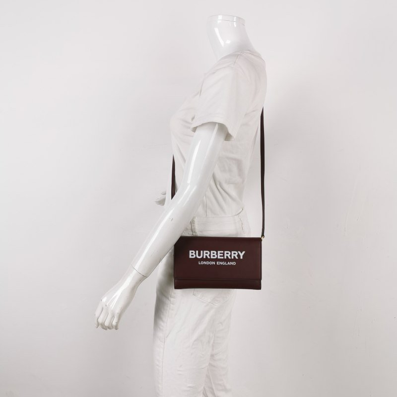 Burberry Hazelmere牛皮純色字母logo斜挎包單肩包-1