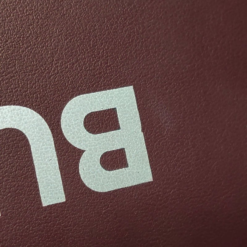 Burberry Hazelmere牛皮純色字母logo斜挎包單肩包-14