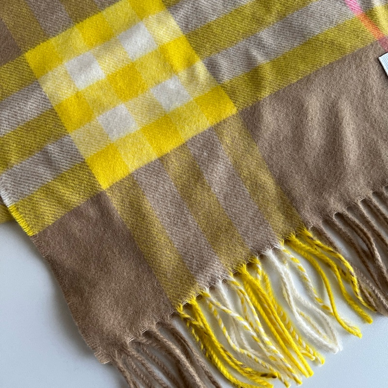 Burberry 經典格紋圍巾（奶茶格紋）-7