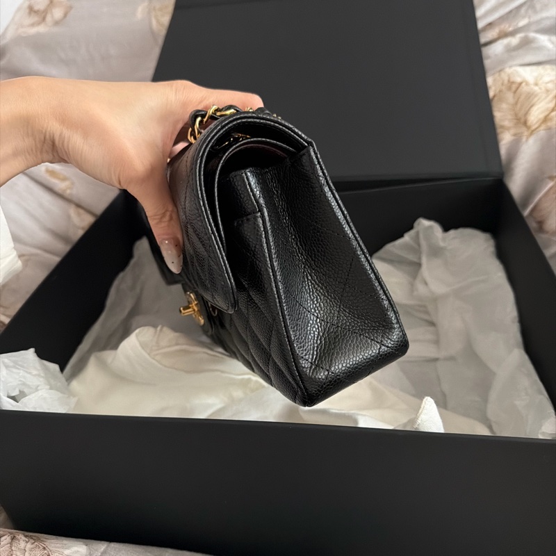 芯片款Chanel CF 23cm粒紋小牛皮黑金-2