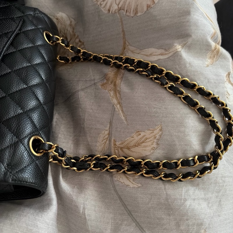 芯片款Chanel CF 23cm粒紋小牛皮黑金-12