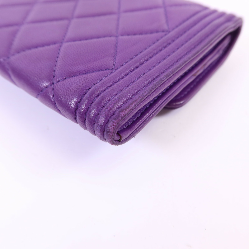 CHANEL 羊皮皮革Boy Bifold Wallet銀扣錢包-12