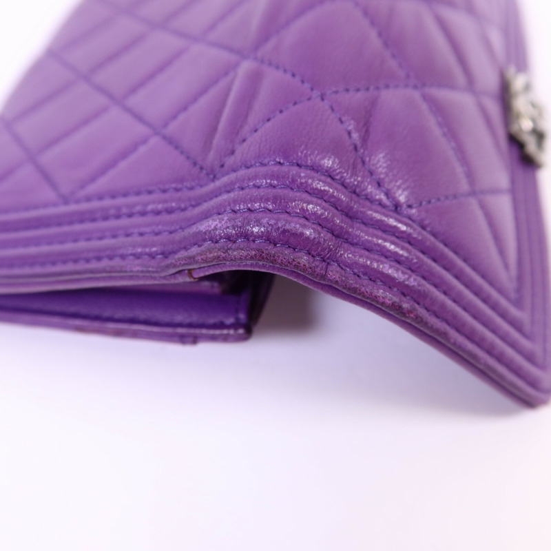 CHANEL 羊皮皮革Boy Bifold Wallet銀扣錢包-14