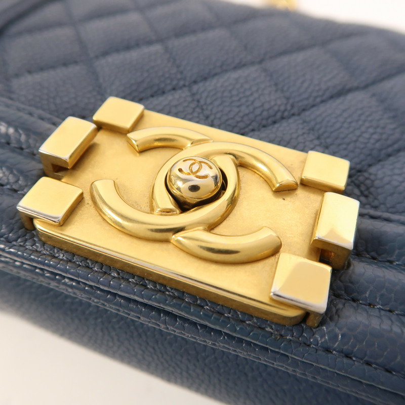 CHANEL 牛皮皮革Boy 20金扣鏈帶肩背袋-10