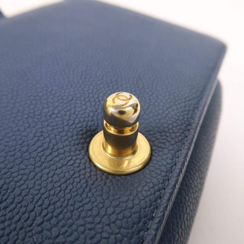 CHANEL 牛皮皮革Boy 20金扣鏈帶肩背袋-18